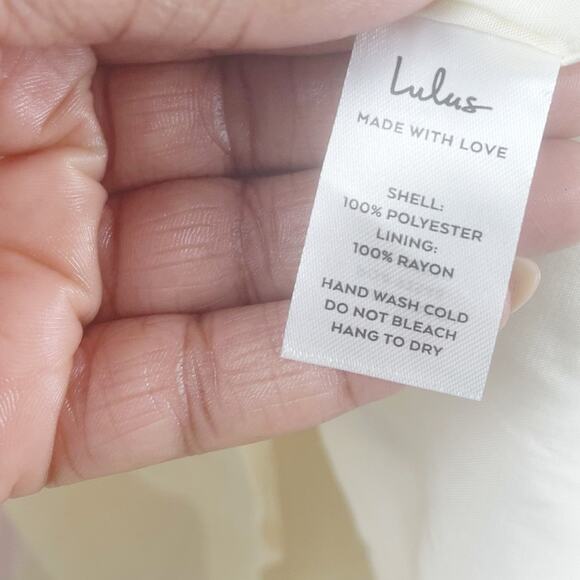 Lulu’s Banquet Invitation Yellow Floral Jacquard Off-the-Shoulder Dress Sz Med - Picture 5 of 5